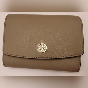NWT Tory Burch Robinson Foldable Medium Wallet 54474 0619 Gray Heron/ 082